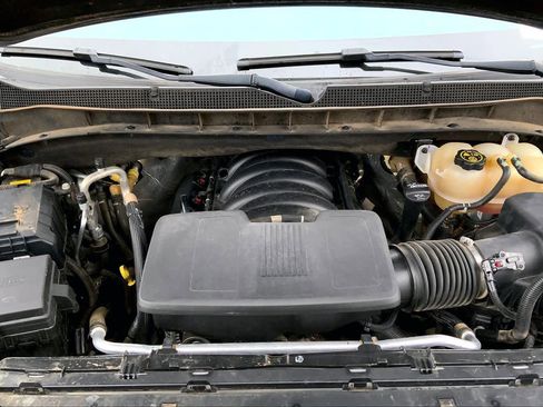 Used 2022 Chevrolet Tahoe Z71 w/ Off-Road Capability Package AWD/4WD image 32