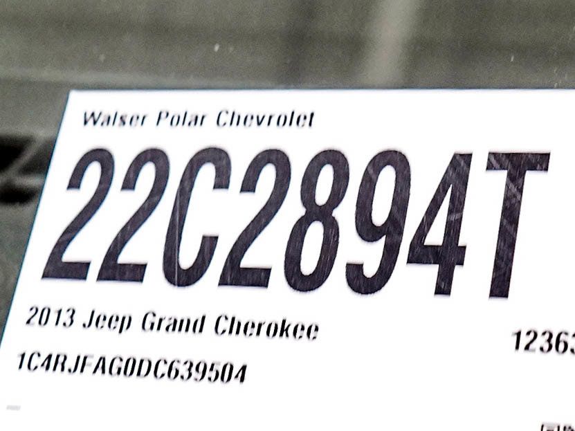 Used 2013 Jeep Grand Cherokee Laredo AWD/4WD image 30