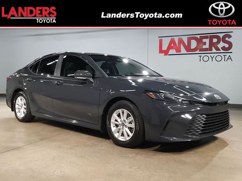 Used 2025 Toyota Camry LE FWD image 1
