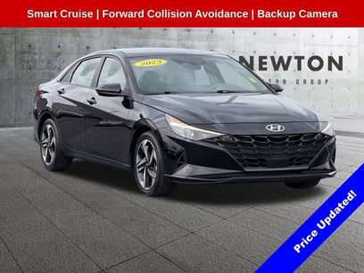 Used 2023 Hyundai Elantra SEL w/ Convenience Package