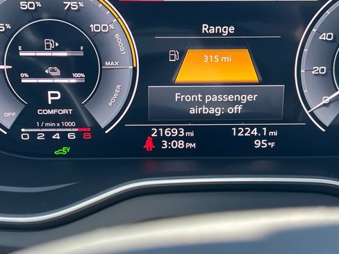 Used 2023 Audi Q5 e Prestige w/ Prestige Package AWD/4WD image 11
