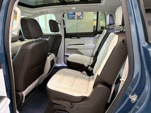 Used 2026 GMC Acadia Denali w/ Super Cruise Package AWD/4WD image 18