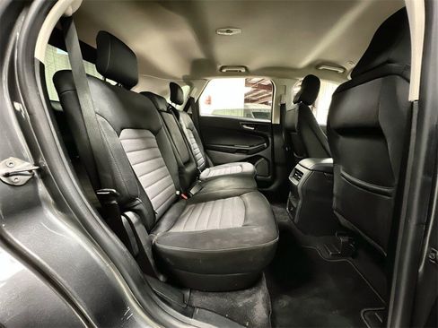 Used 2022 Ford Edge SE w/ Cargo Accessory Package image 22
