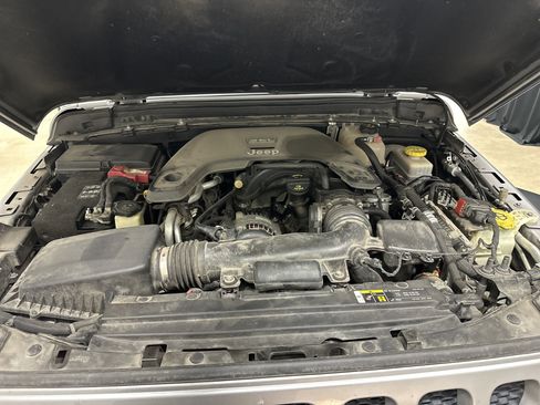 Used 2019 Jeep Wrangler Unlimited Sport S image 34