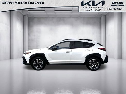 Used 2024 Subaru Crosstrek 2.0i Premium w/ Crosstrek Mirror Package image 3