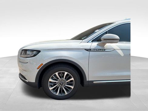 Certified 2023 Lincoln Nautilus AWD w/ Premium Package image 34