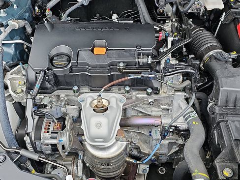 Used 2025 Honda HR-V LX image 27