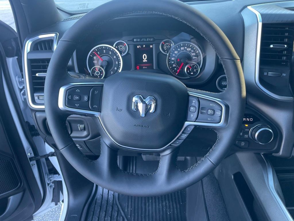 New 2026 RAM 1500 Big Horn AWD/4WD image 13