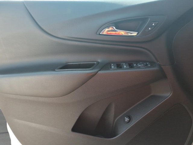 Used 2024 Chevrolet Equinox LT AWD/4WD image 16
