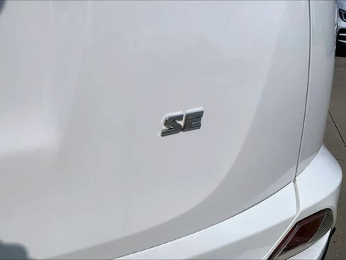 Used 2017 Toyota RAV4 SE w/ Advanced Technology Package FWD image 10