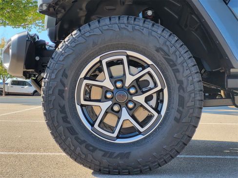 New 2025 Jeep Gladiator Rubicon image 7