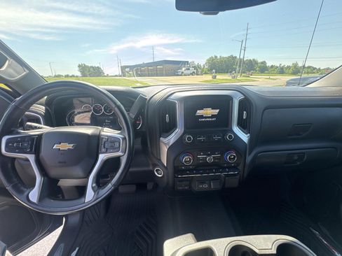 Certified 2021 Chevrolet Silverado 1500 LT AWD/4WD image 14