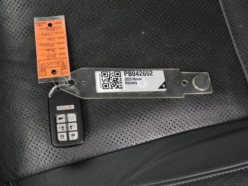 Used 2023 Honda Odyssey Elite image 24