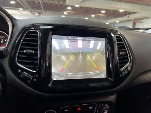 Used 2020 Jeep Compass Limited image 27