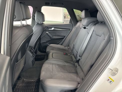Used 2024 Audi SQ5 Premium image 37