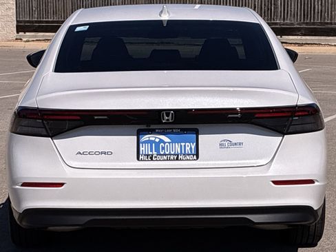 Certified 2025 Honda Accord LX image 5