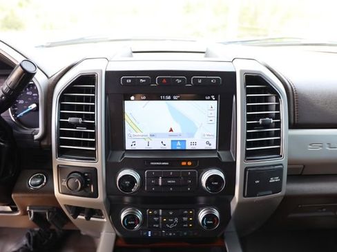 Used 2019 Ford F250 King Ranch w/ King Ranch Ultimate Package AWD/4WD image 17
