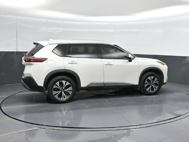 Used 2021 Nissan Rogue SV w/ Premium Package FWD image 4