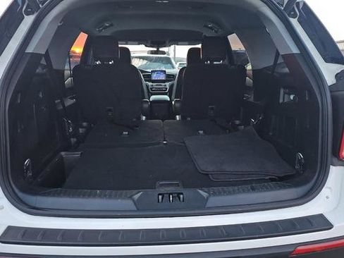 Used 2023 Ford Explorer XLT w/ Equipment Group 202A image 14