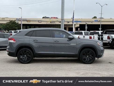 Used 2022 Volkswagen Atlas Cross Sport SE AWD/4WD image 5