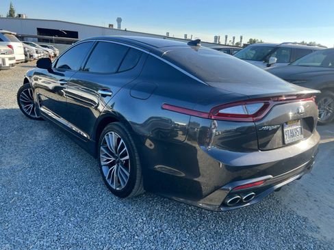 Used 2019 Kia Stinger Premium RWD image 7