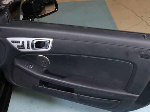 Used 2014 Mercedes-Benz SLK 250 w/ Premium Package image 49