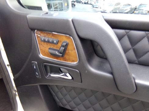 Used 2013 Mercedes-Benz G 63 AMG 4MATIC image 23