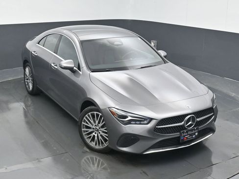 Used 2025 Mercedes-Benz CLA 250 4MATIC image 39