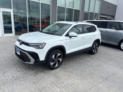 New 2025 Volkswagen Taos SE