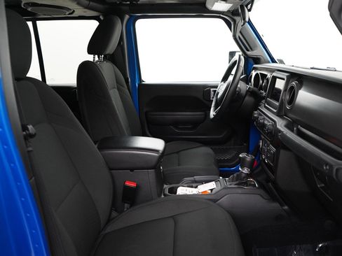 Used 2021 Jeep Gladiator Sport image 10