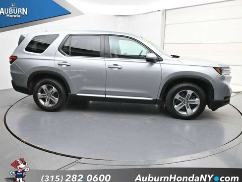 Used 2024 Honda Pilot EX-L image 17