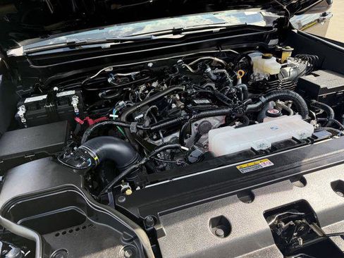 Certified 2025 Toyota Tacoma TRD Sport AWD/4WD image 23