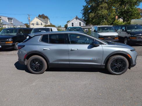 New 2026 Chevrolet Equinox EV LT w/ Comfort Package image 4