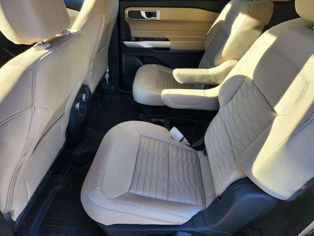 Used 2021 Ford Explorer XLT AWD/4WD image 13