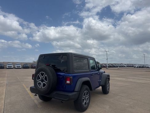 Used 2020 Jeep Wrangler Sport AWD/4WD image 17