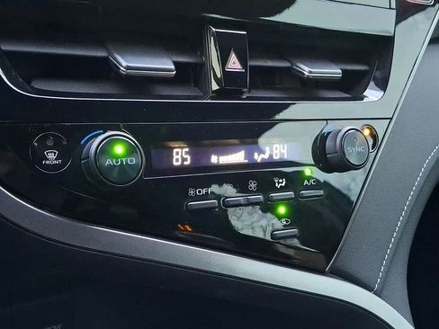 Used 2022 Toyota Camry XSE image 13