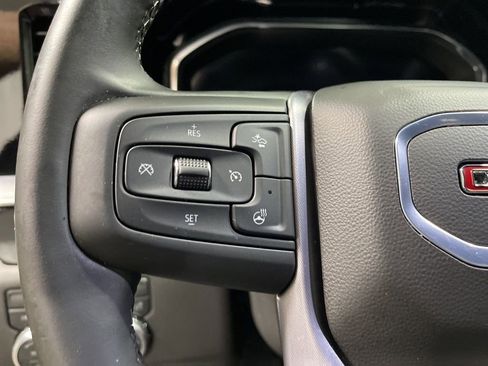 Used 2025 GMC Sierra 1500 SLE image 27