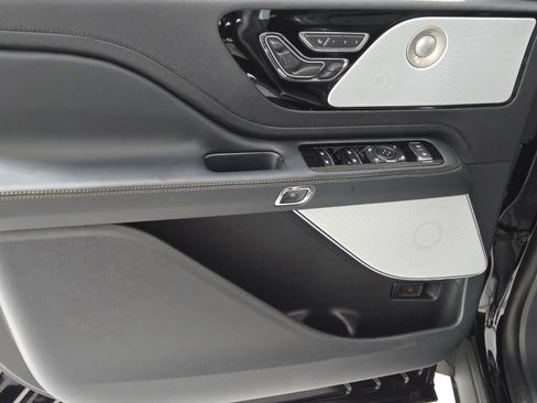 New 2026 Lincoln Aviator Reserve AWD/4WD image 23