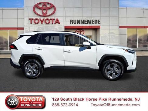 Certified 2023 Toyota RAV4 LE AWD/4WD image 7