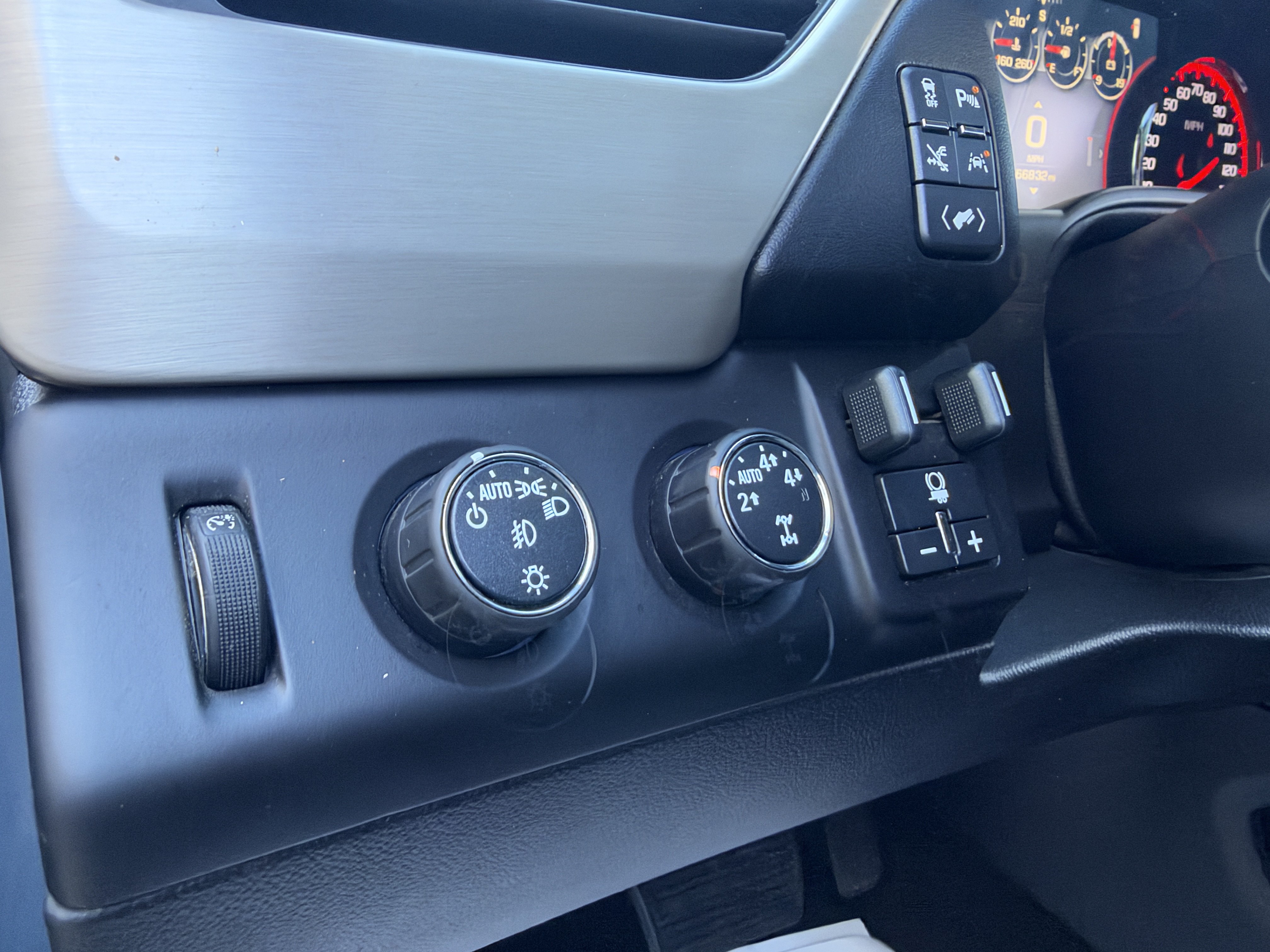 Used 2016 GMC Yukon Denali w/ Open Road Package AWD/4WD image 36
