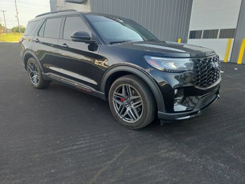 Used 2026 Ford Explorer ST AWD/4WD image 19