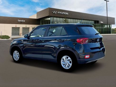New 2026 Hyundai Venue SE image 5