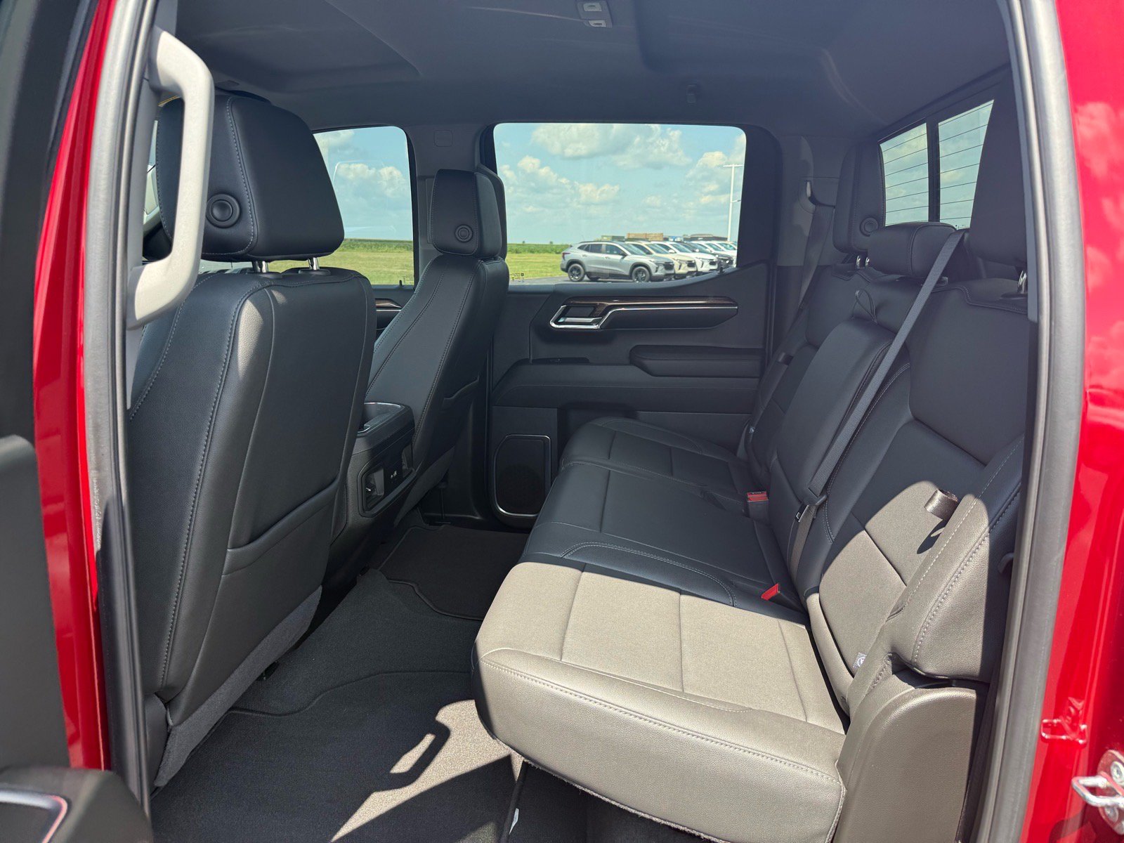 Used 2024 Chevrolet Silverado 1500 RST w/ Convenience Package II AWD/4WD image 19