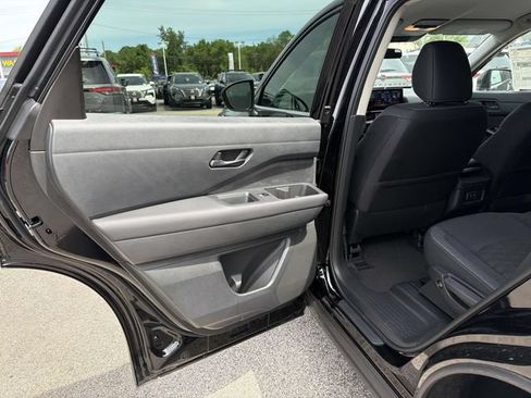 New 2026 Nissan Pathfinder SV AWD/4WD image 12