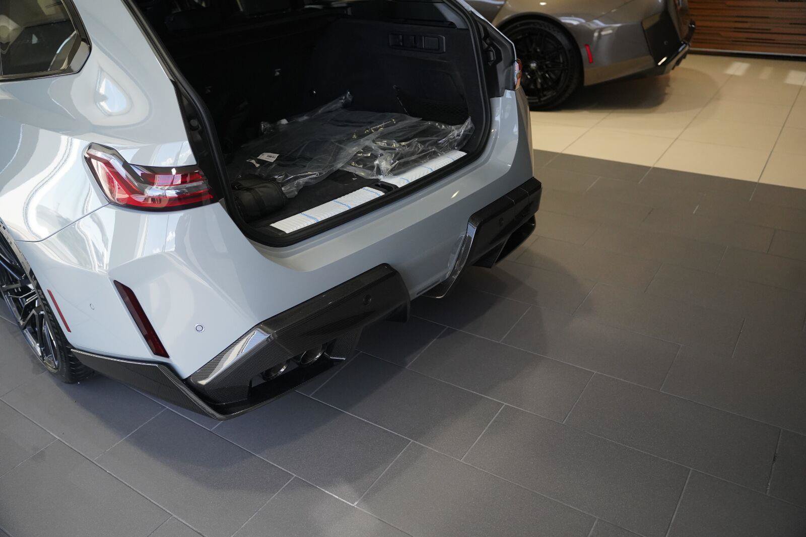 New 2027 BMW M5 Touring AWD/4WD image 18