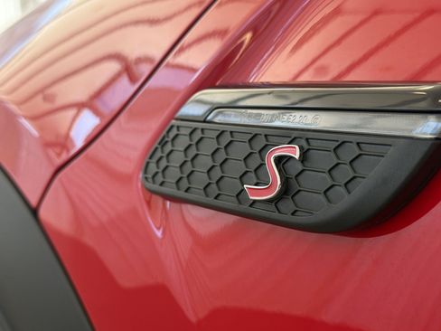 Used 2024 MINI Cooper S w/ Signature Upholstery Package FWD image 34