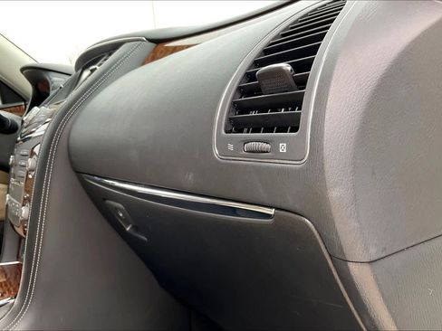 Used 2017 Nissan Armada SL w/ Moonroof Package image 18