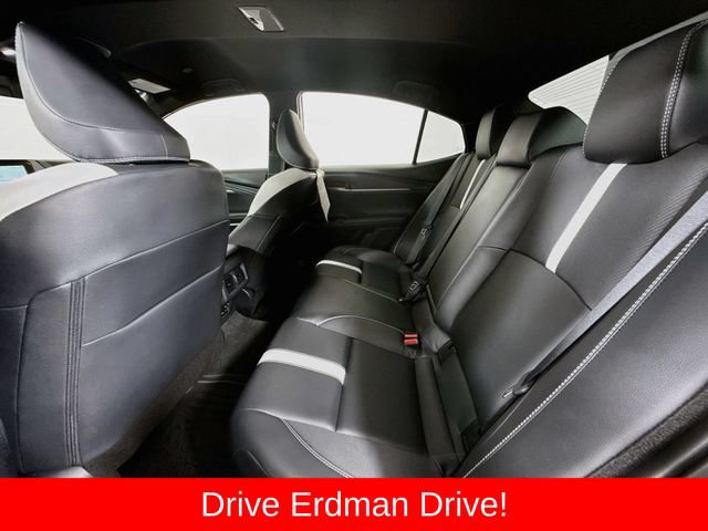 Used 2026 Toyota Camry SE FWD image 9