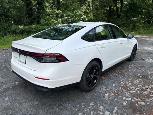Used 2025 Honda Accord SE image 3