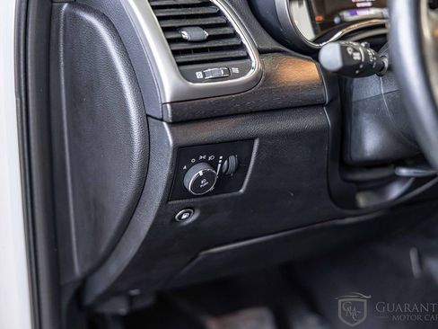 Used 2017 Jeep Grand Cherokee Altitude image 19